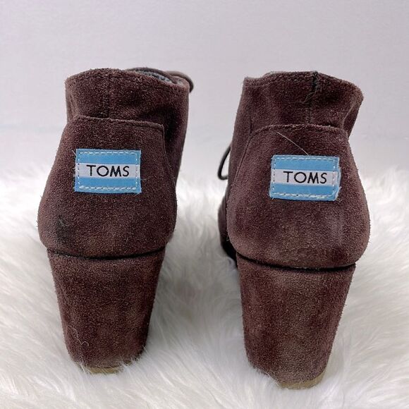 TOMS | brown suede wedge booties 10.0 front lace closure. - Picture 6 of 11